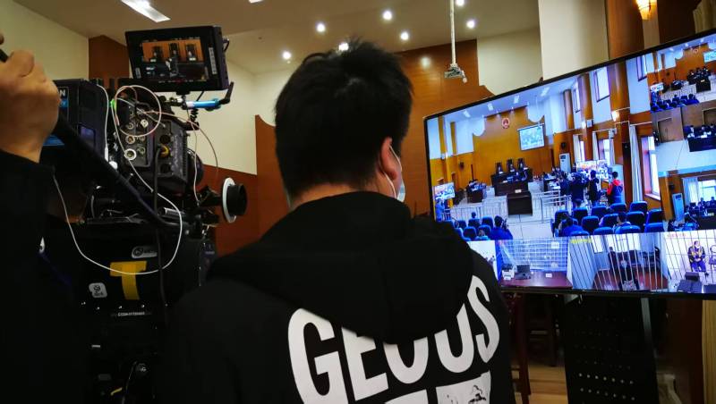 AI生成VS人工创意——剑河县广告片拍摄公司的技术浪漫主义实践